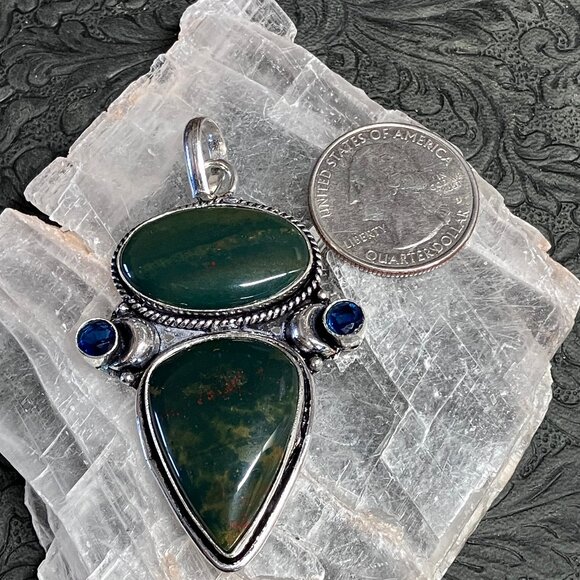Heliotrope Bloodstone Crescent Moon Pendant Stone Crystal Jewelry - Picture 5 of 5